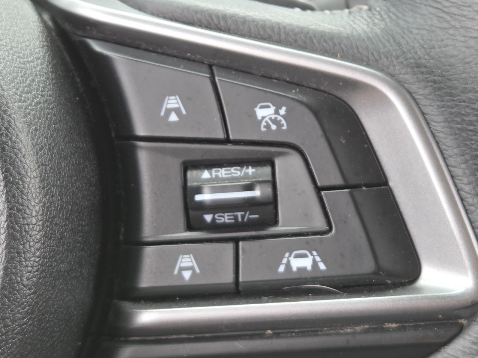 Used 2019 Subaru Ascent Premium AWD/4WD image 8