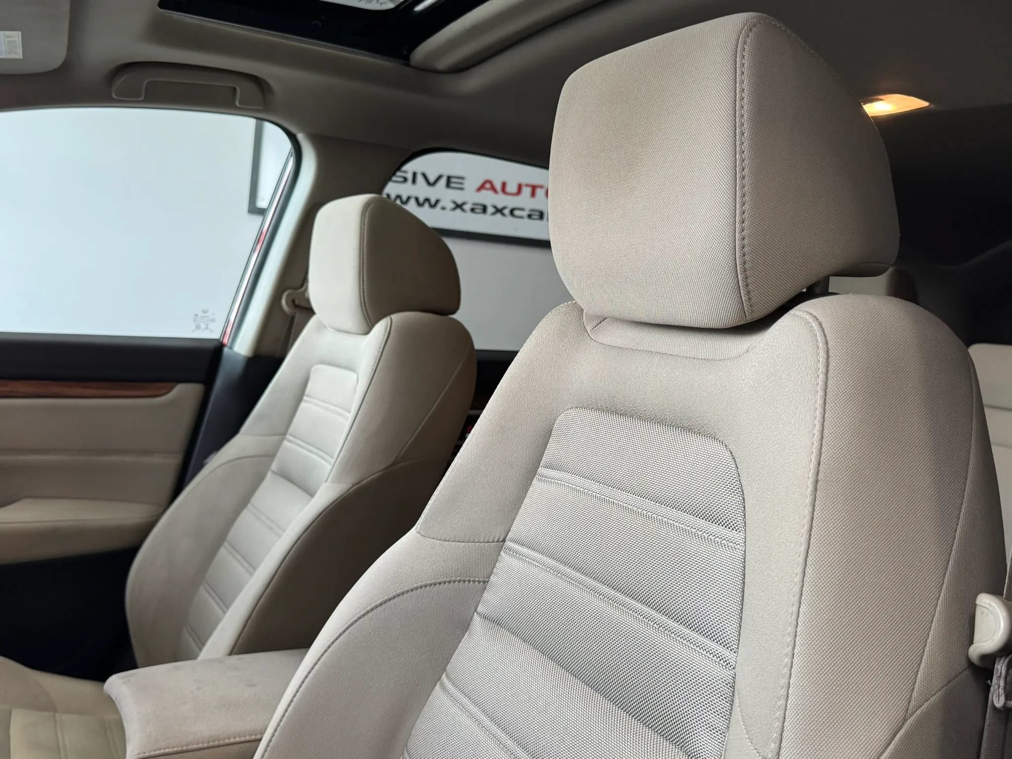 Used 2019 Honda CR-V EX image 8