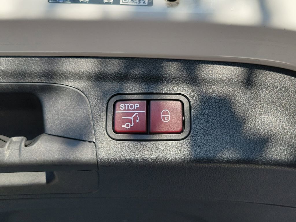 Used 2024 Mercedes-Benz GLE 350 4MATIC w/ 3rd Row Seat Package image 21