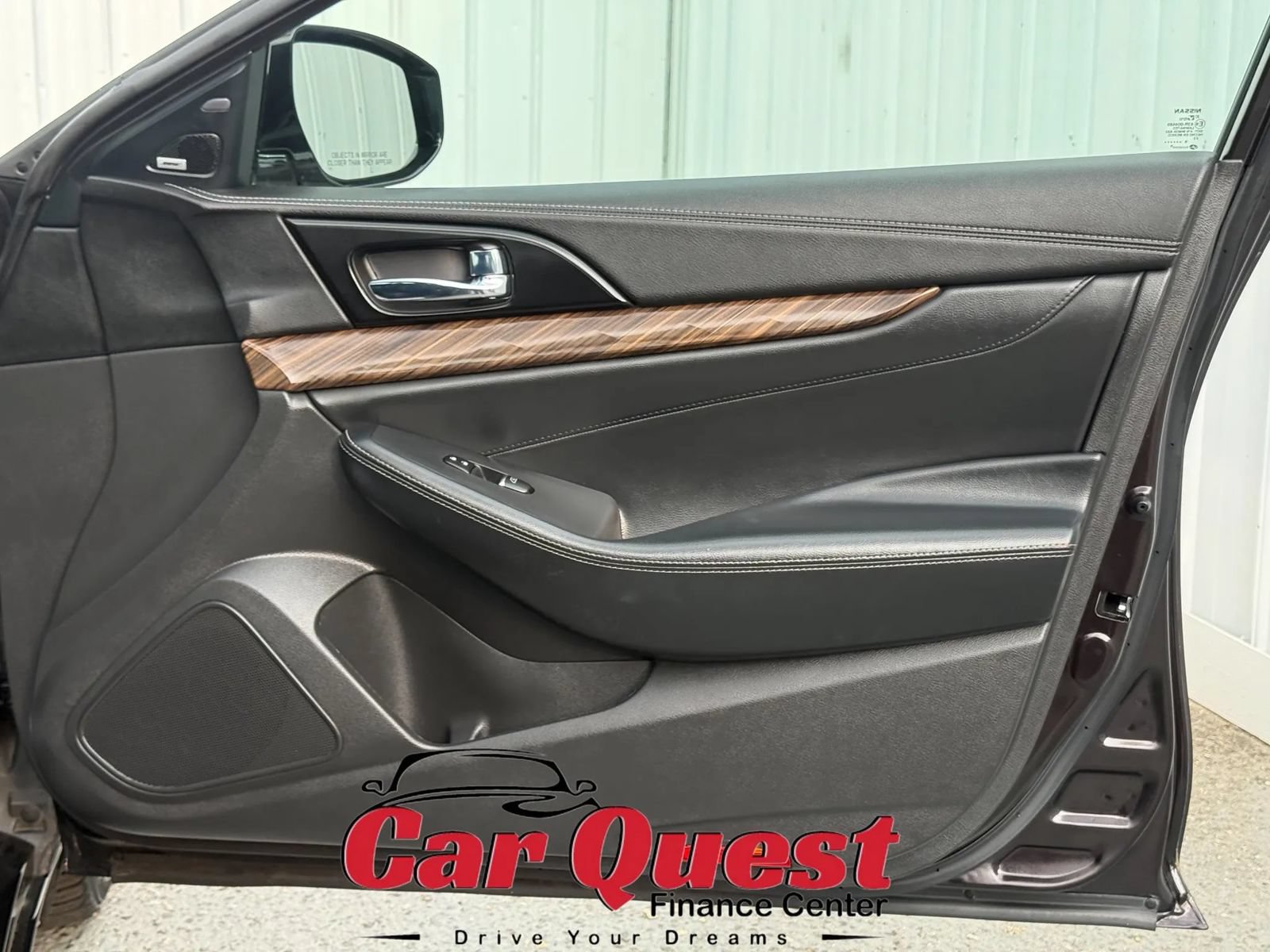 Used 2017 Nissan Maxima Platinum w/ Interior Lighting Package FWD image 19