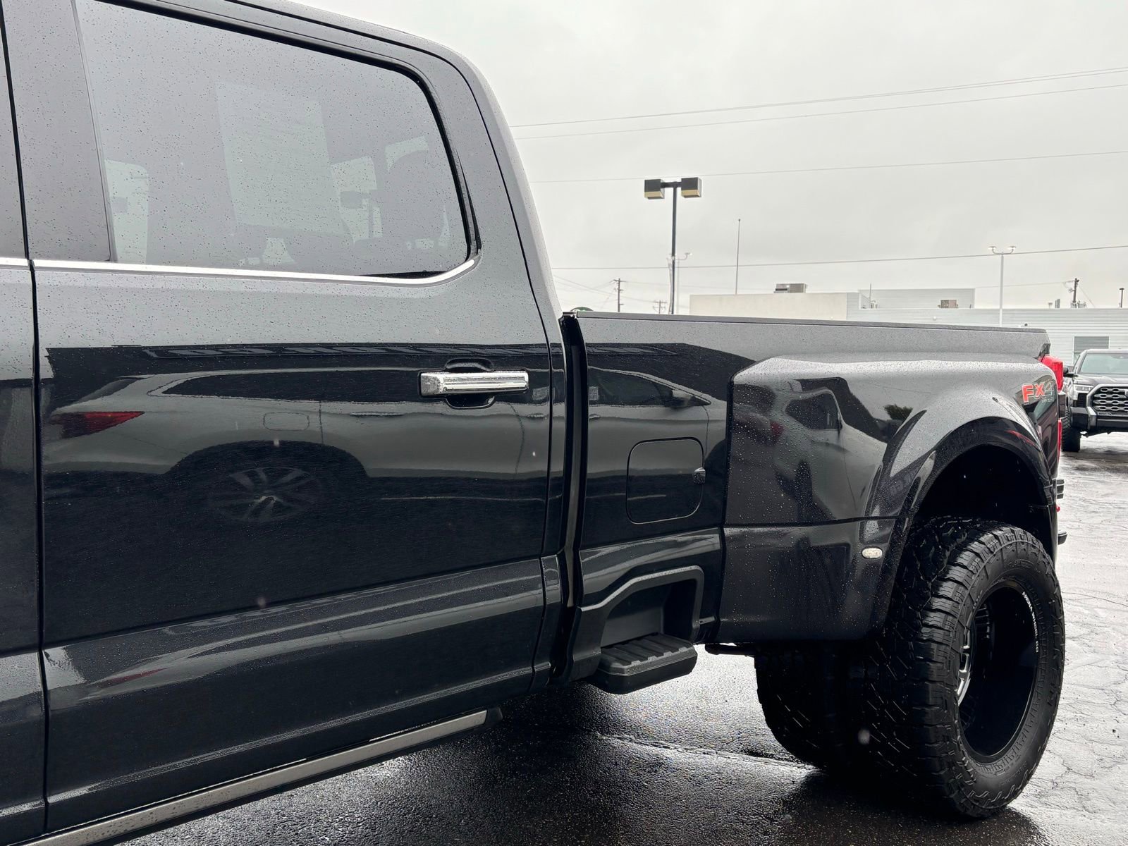 Used 2024 Ford F450 Platinum w/ FX4 Off-Road Package AWD/4WD image 7