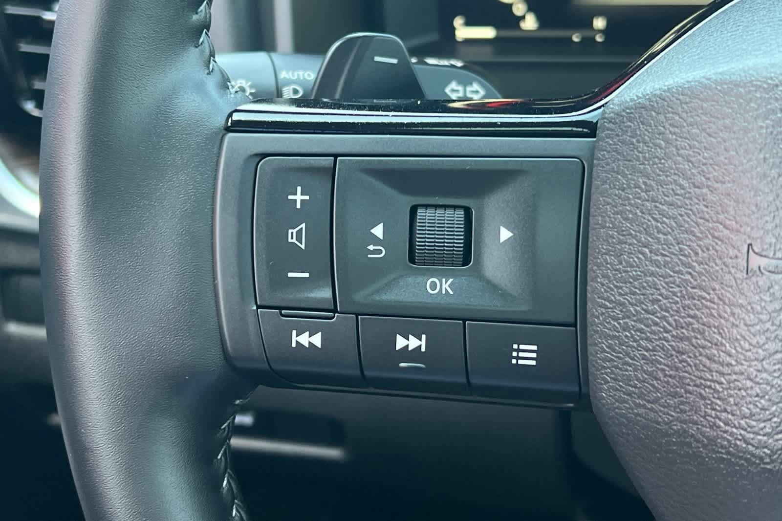 New 2026 Nissan Rogue Platinum AWD/4WD image 32