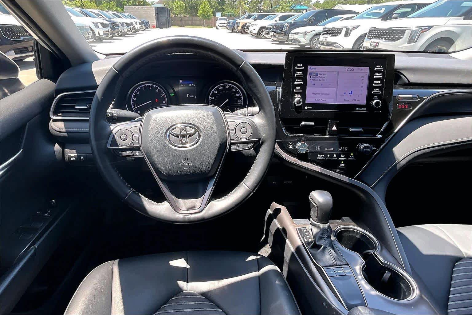 Used 2023 Toyota Camry SE w/ Convenience Package FWD image 6