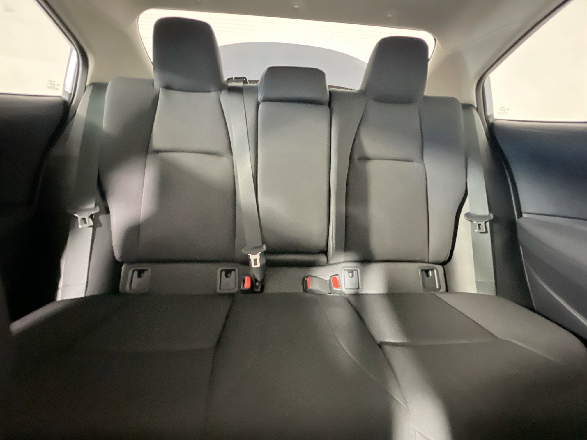 Used 2025 Toyota Corolla LE image 32