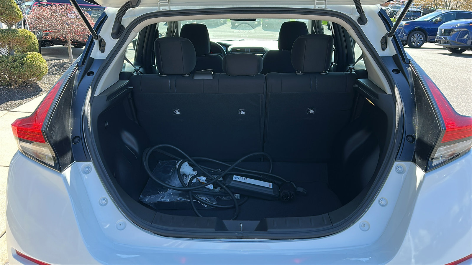 Certified 2022 Nissan Leaf S image 6