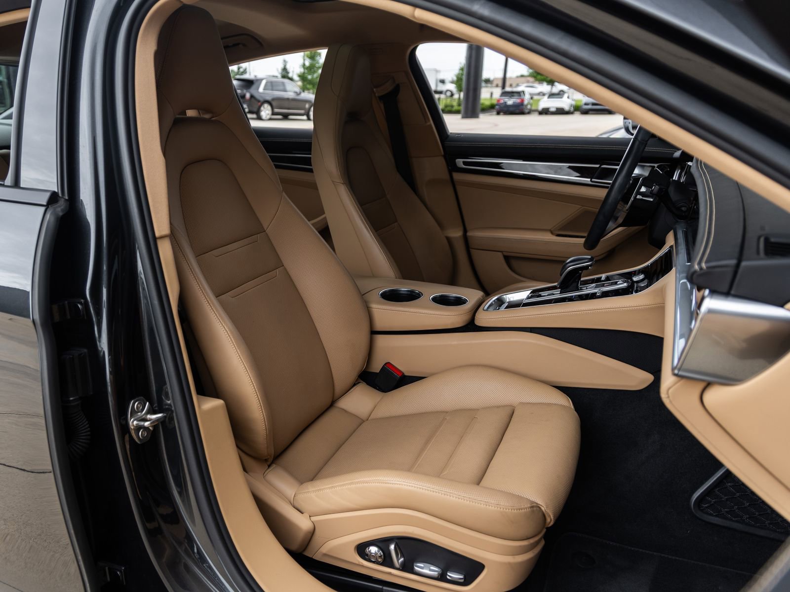 Certified 2018 Porsche Panamera image 41
