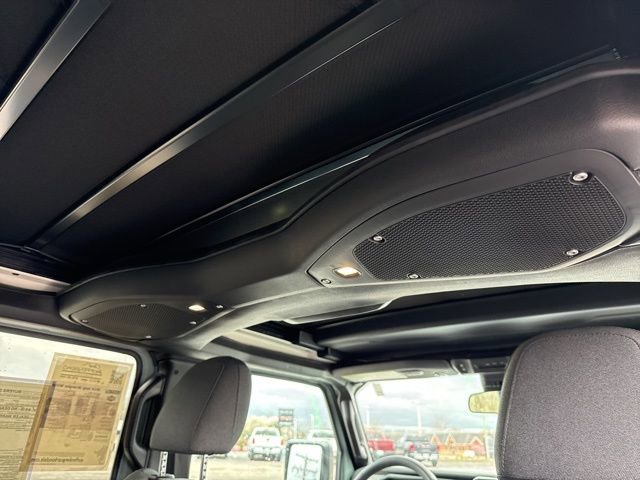 Used 2024 Jeep Wrangler Willys image 18