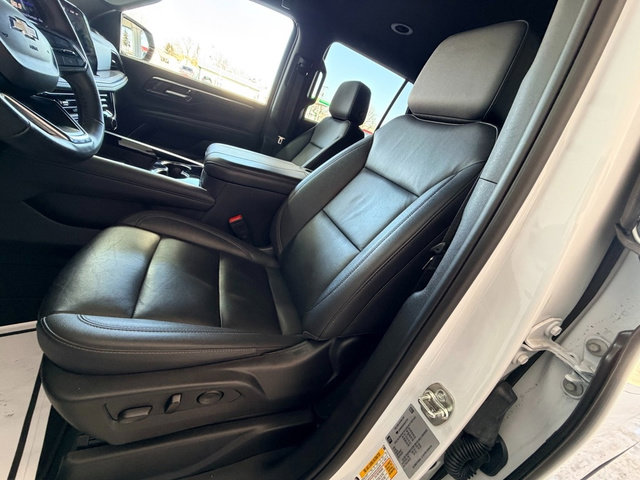 Used 2025 Chevrolet Tahoe LT image 15