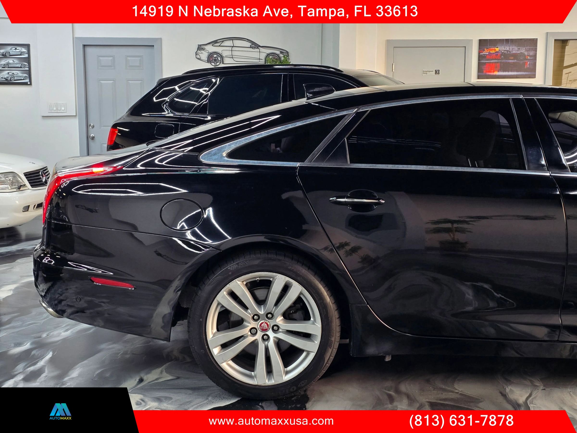 Used 2016 Jaguar XJ L Portfolio RWD image 13