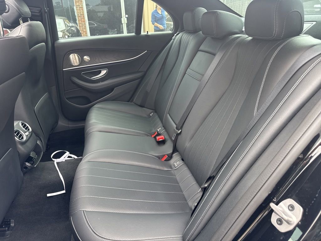 Used 2022 Mercedes-Benz E 350 Sedan w/ AMG Line Exterior image 6