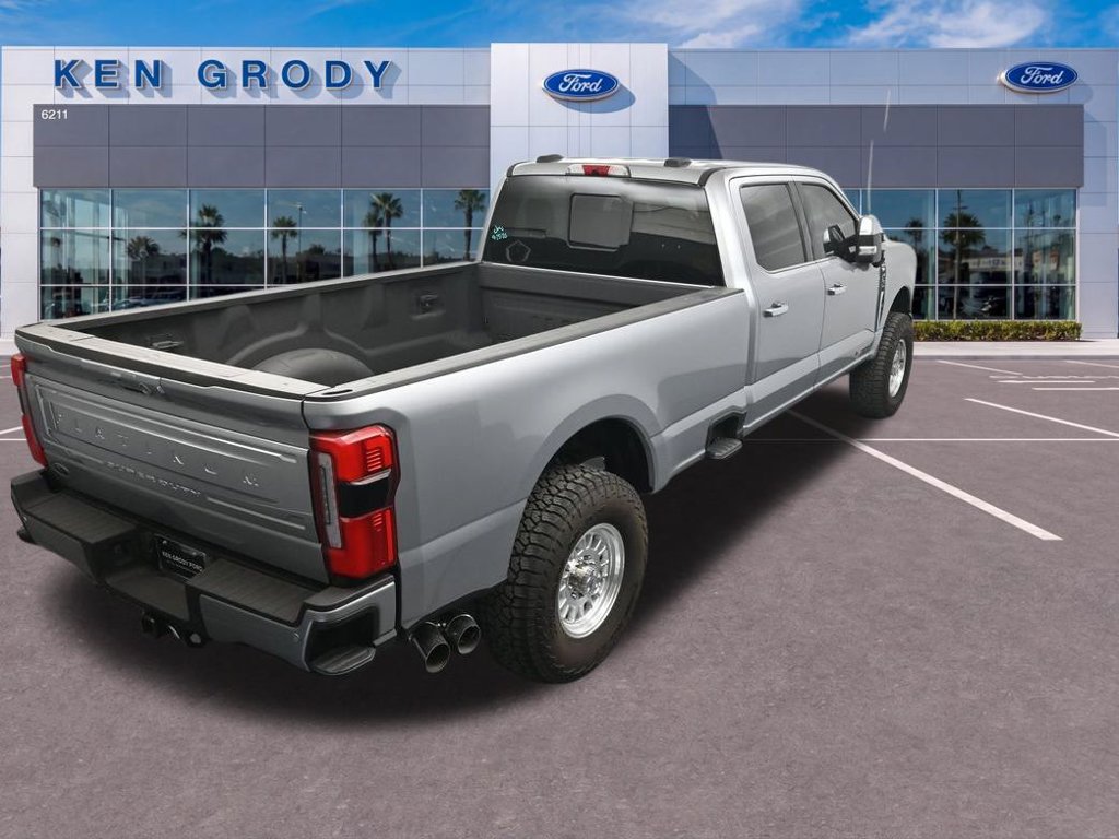 Used 2023 Ford F350 Platinum AWD/4WD image 14