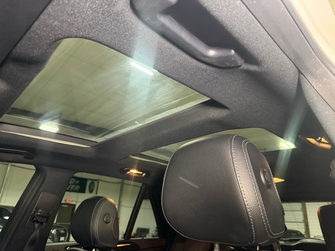 Used 2018 Mercedes-Benz GLE 43 AMG 4MATIC w/ Parking Assist Package image 21