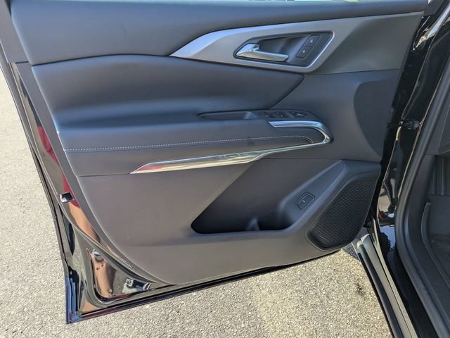 New 2026 Chevrolet Traverse LT w/ Driver Confidence Package FWD image 9