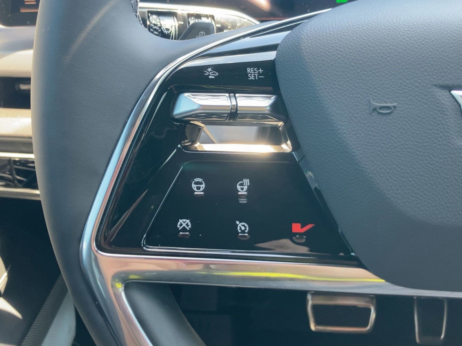 New 2026 Cadillac Vistiq Luxury image 16