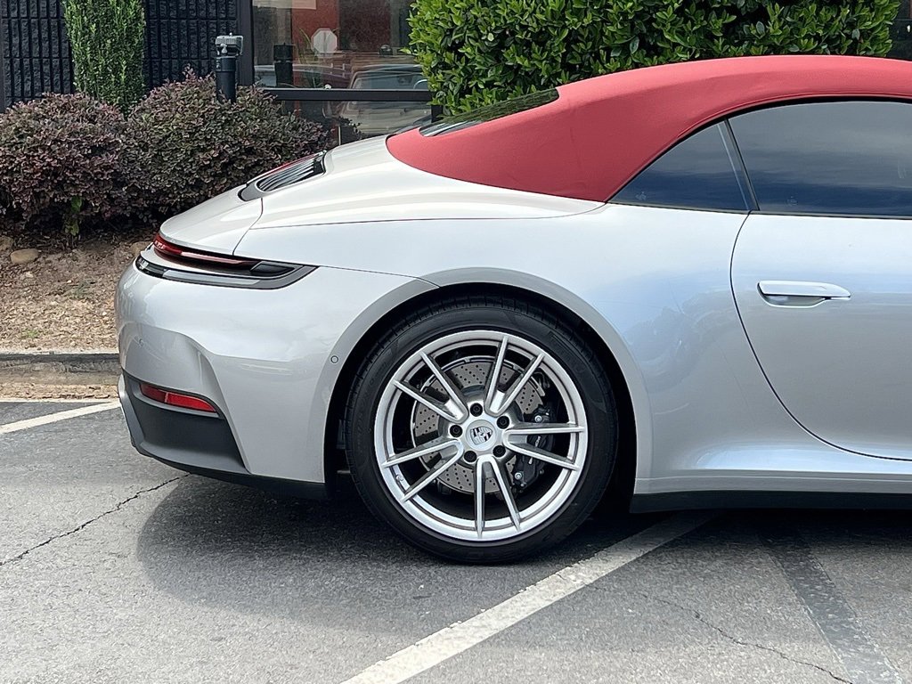 Used 2025 Porsche 911 Carrera image 18
