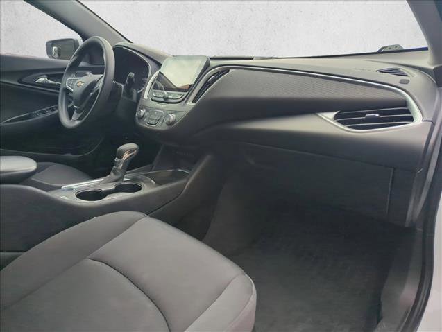 Used 2021 Chevrolet Malibu LS image 23