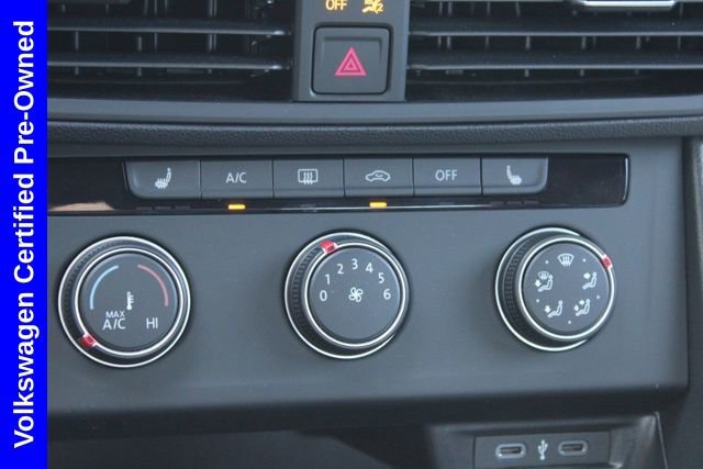 Used 2024 Volkswagen Jetta Sport image 33