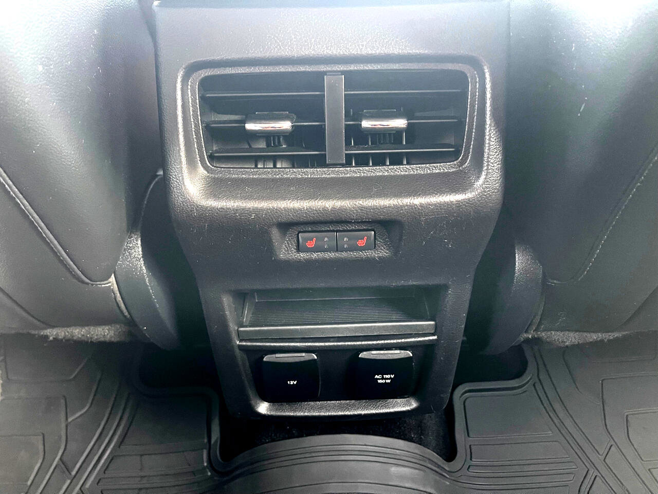 Used 2016 Ford Edge Titanium w/ Equipment Group 302A image 22