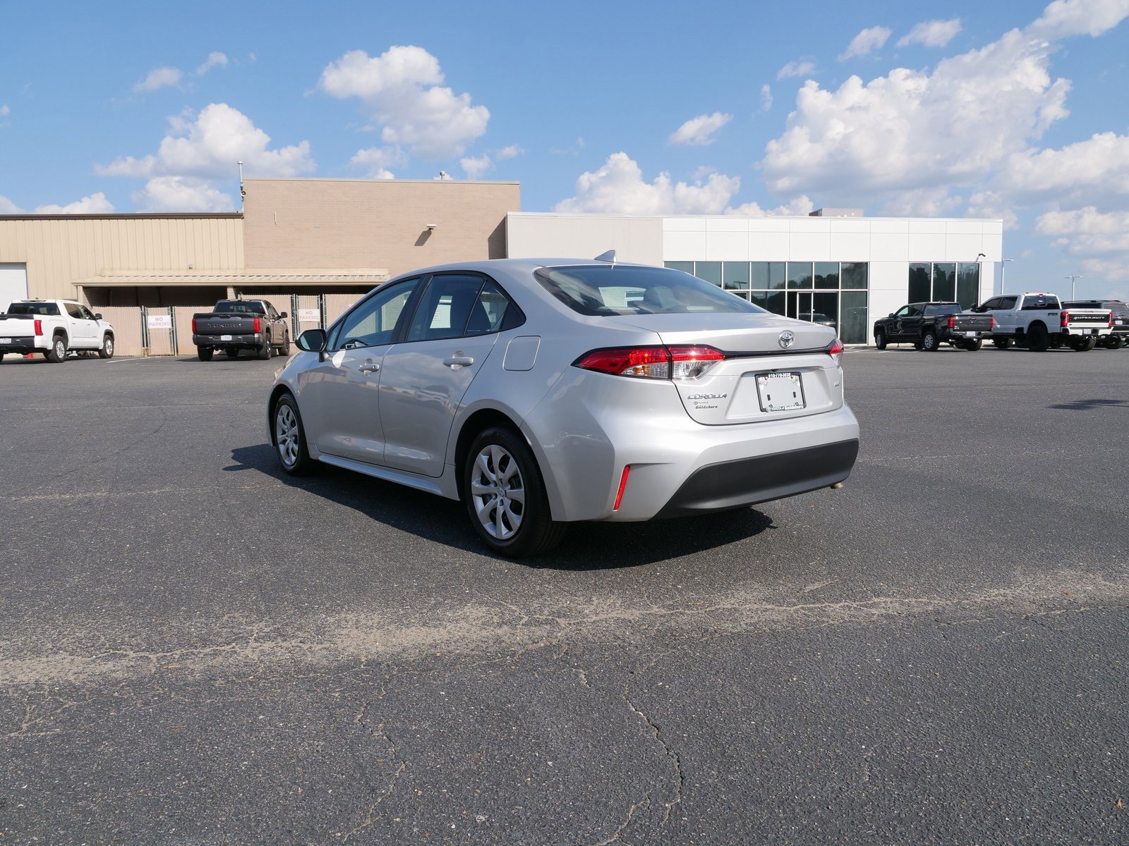 Used 2025 Toyota Corolla LE image 5