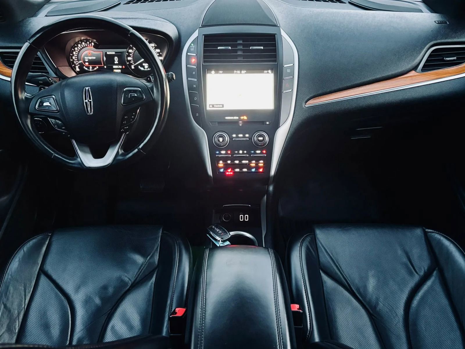 Used 2017 Lincoln MKC Reserve w/ Lincoln MKC Climate Package image 23