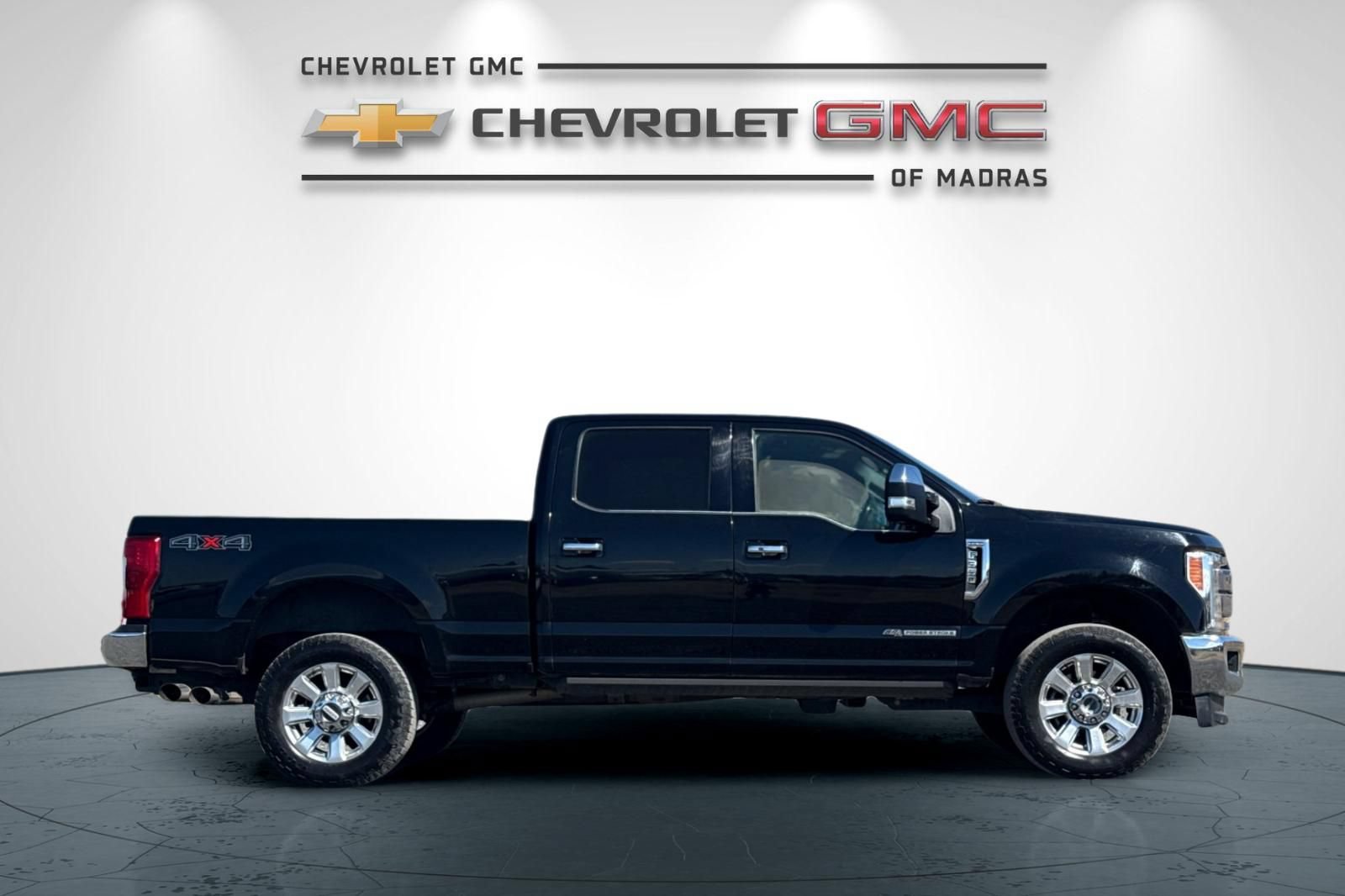 Used 2017 Ford F350 Platinum AWD/4WD image 2