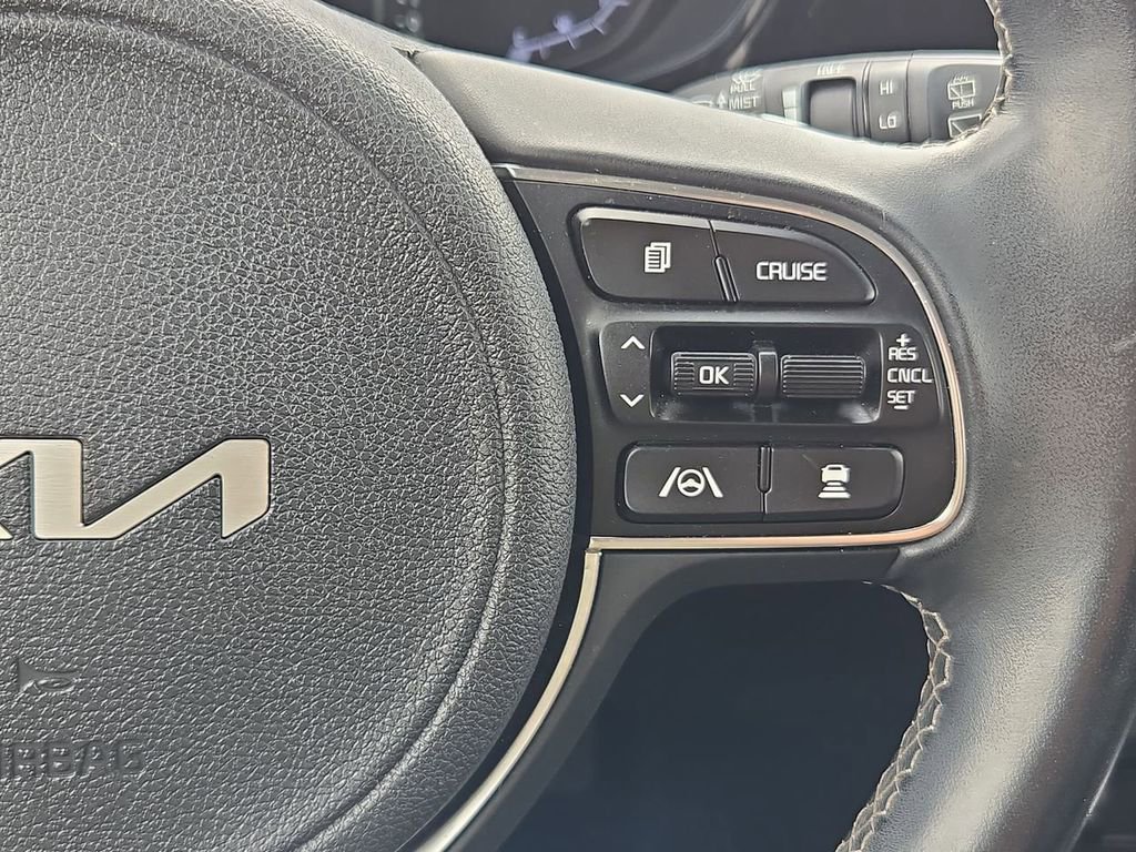 Used 2022 Kia Niro EX Premium image 23