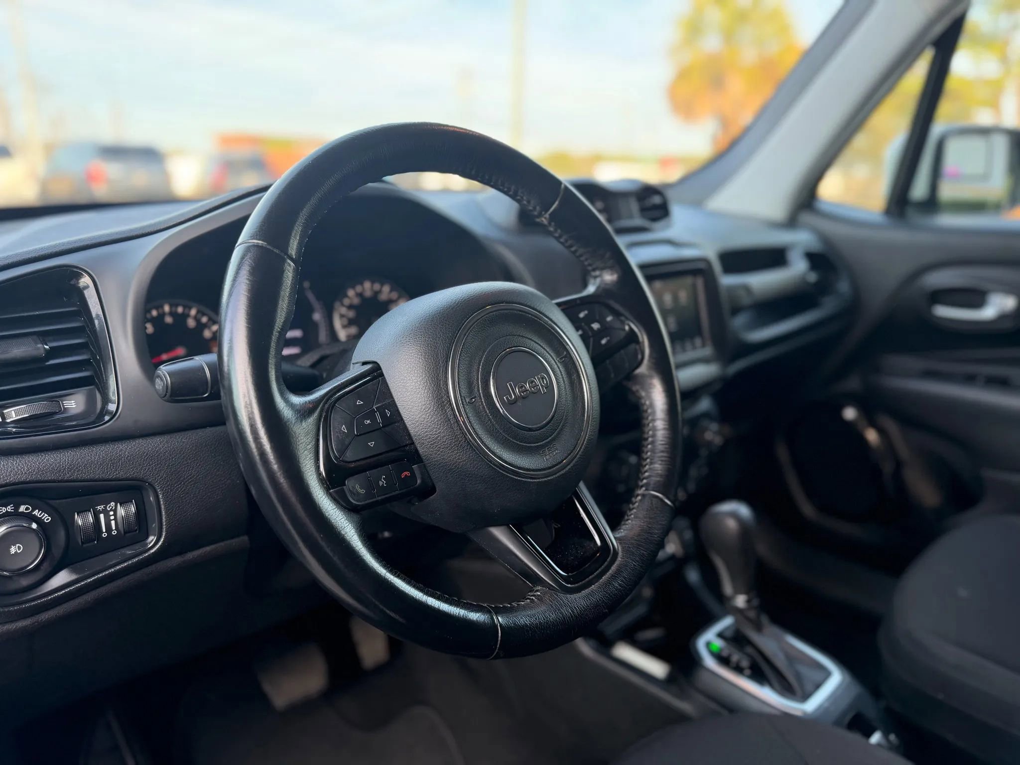 Used 2019 Jeep Renegade Altitude w/ Quick Order Package 2XM image 13