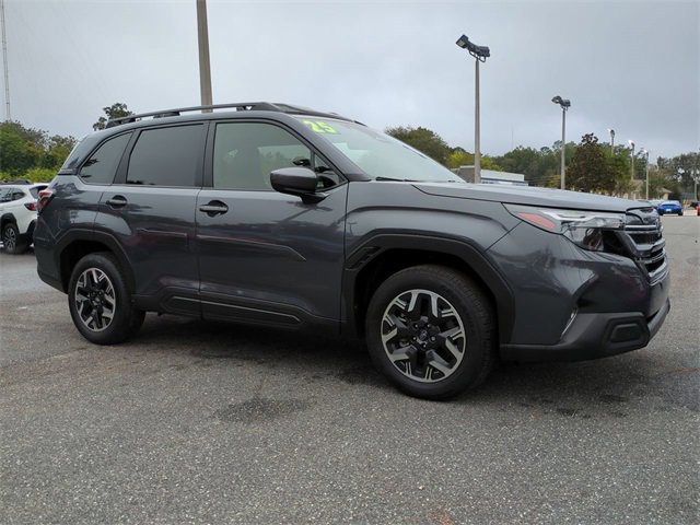 Used 2025 Subaru Forester Premium w/ Convenience Package #1 image 2