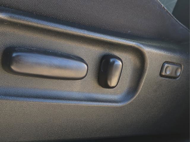 Used 2020 Toyota Tacoma TRD Off-Road image 23