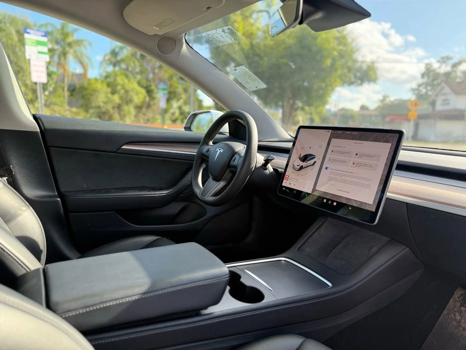 Used 2022 Tesla Model 3 image 25