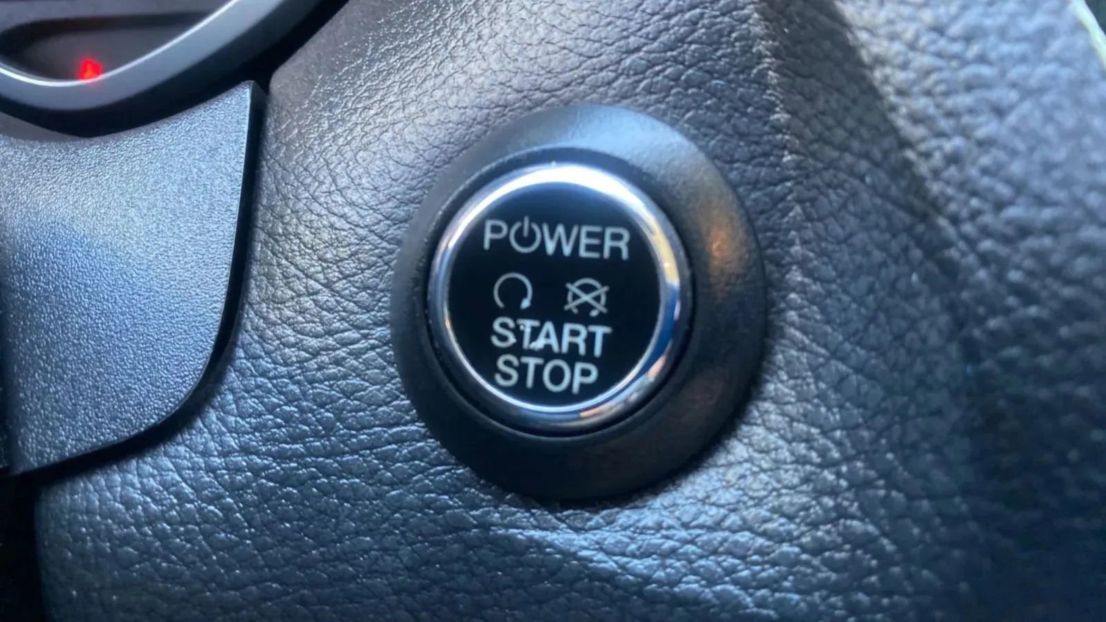 Used 2013 Ford Focus Electric Hatchback FWD image 16