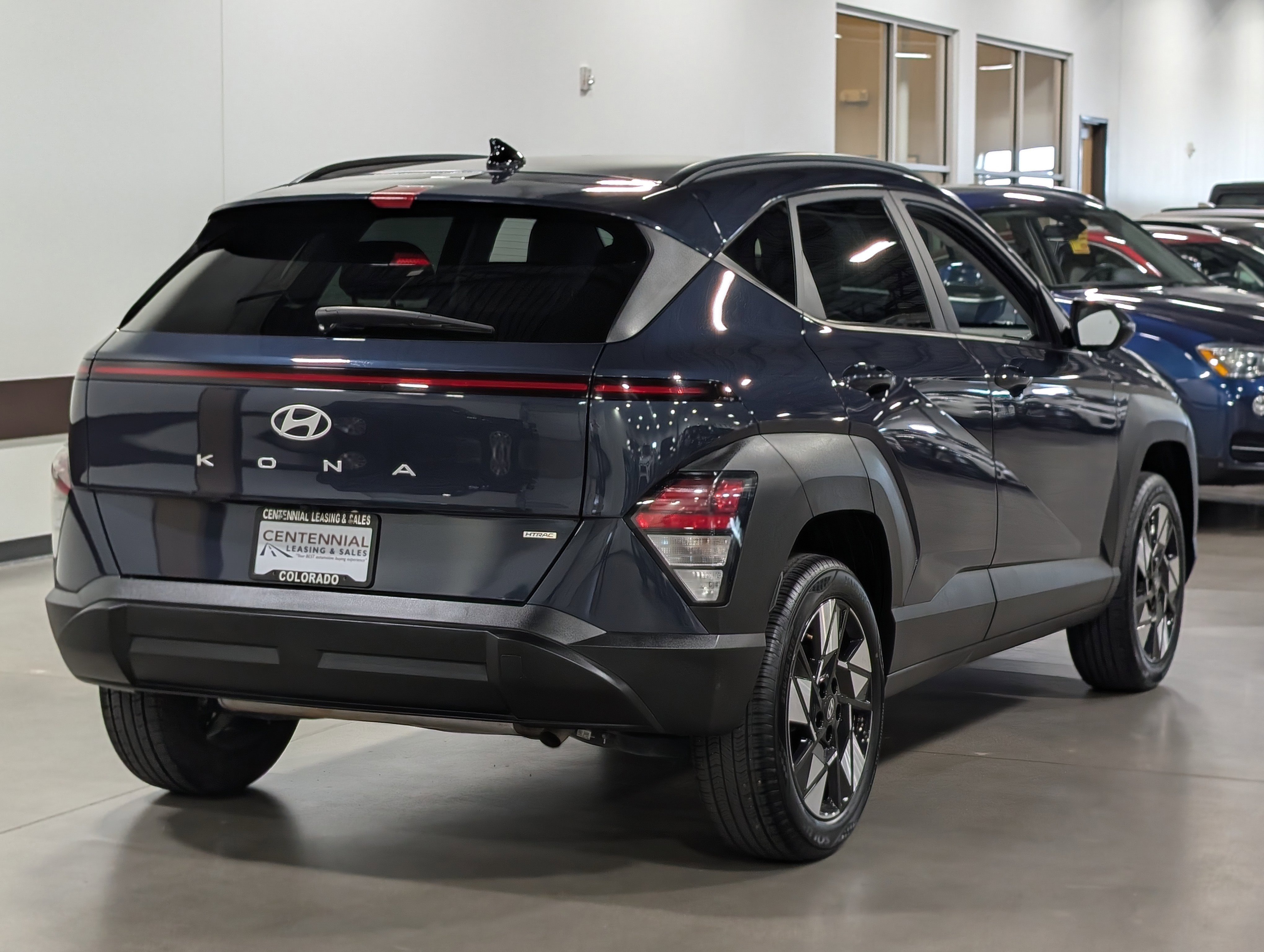 Used 2025 Hyundai Kona SEL AWD/4WD image 3