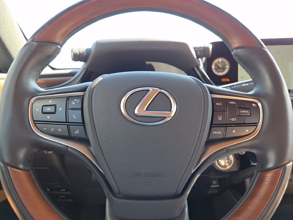Certified 2025 Lexus ES 300h Ultra Luxury FWD image 37