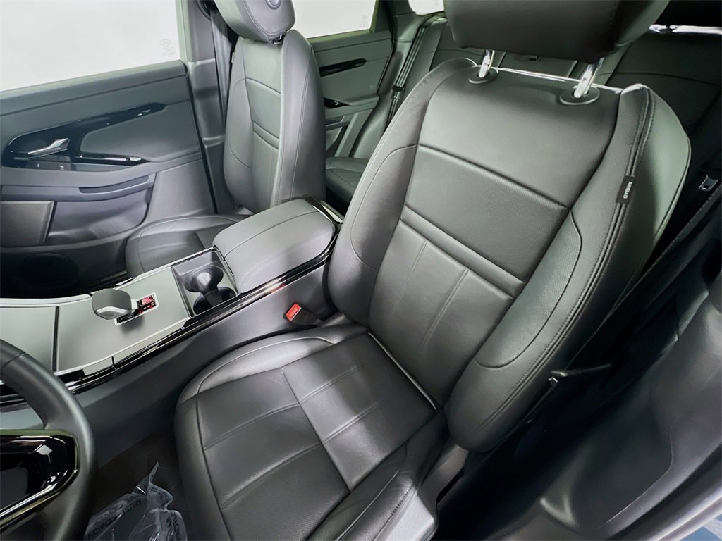 Certified 2025 Land Rover Range Rover Evoque Dynamic SE image 22