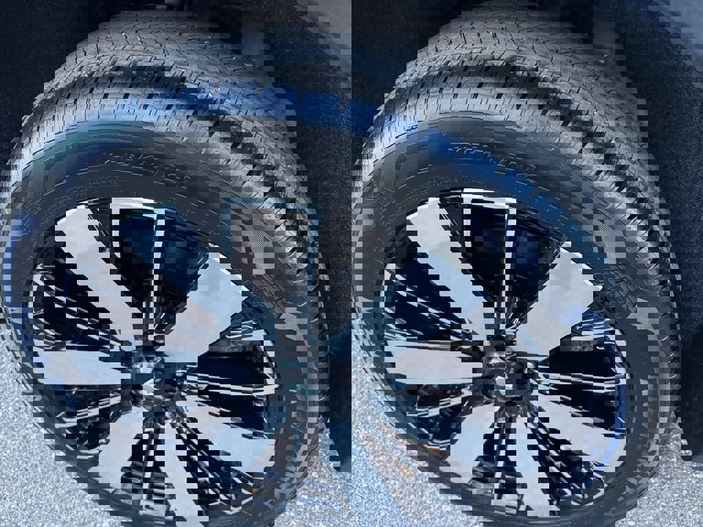 New 2025 Mitsubishi Outlander SE image 12