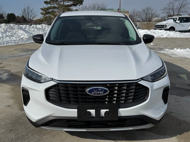 Used 2024 Ford Escape Active image 2