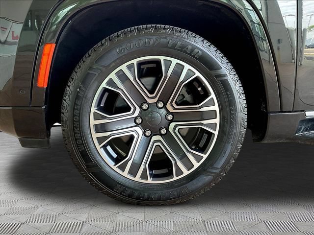 Used 2024 Jeep Wagoneer Series II w/ Flexible Seating Group AWD/4WD image 33