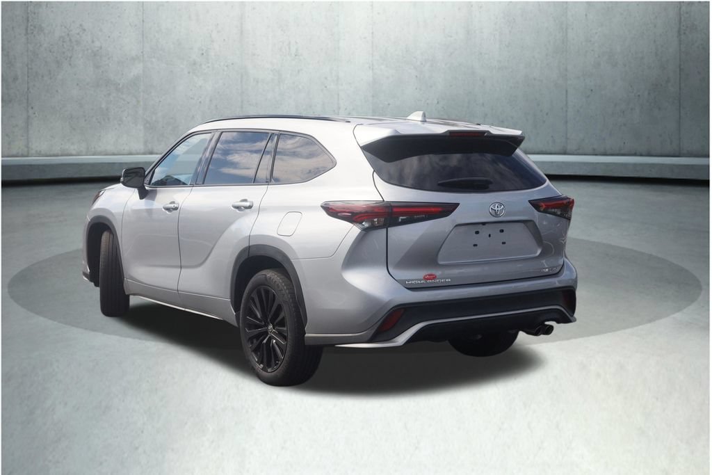 Used 2024 Toyota Highlander XSE AWD/4WD image 17