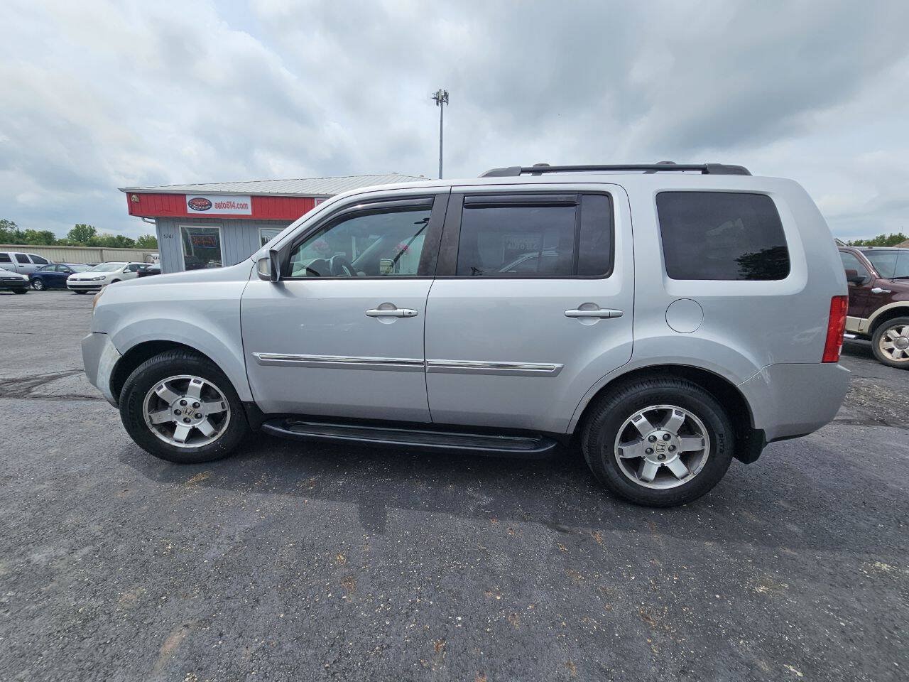 Used 2010 Honda Pilot Touring image 14