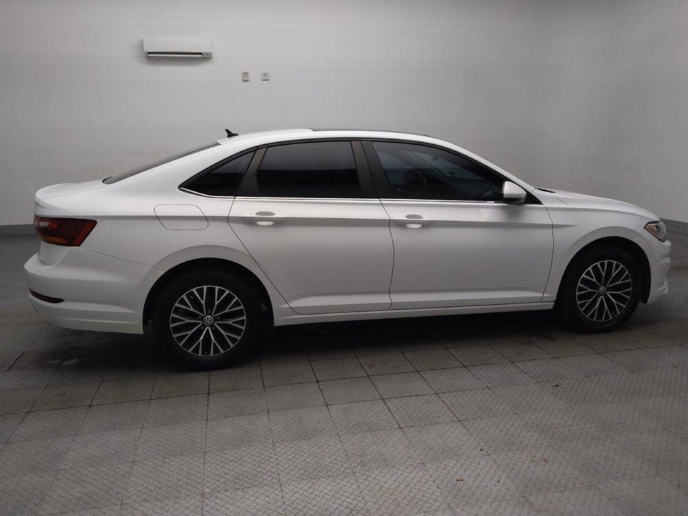 Used 2019 Volkswagen Jetta SE w/ Cold Weather Package FWD image 10
