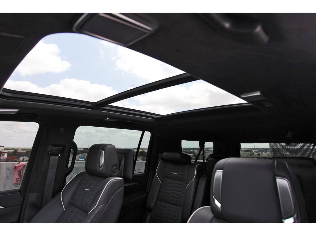 Certified 2025 Cadillac Escalade ESV Sport Platinum image 27