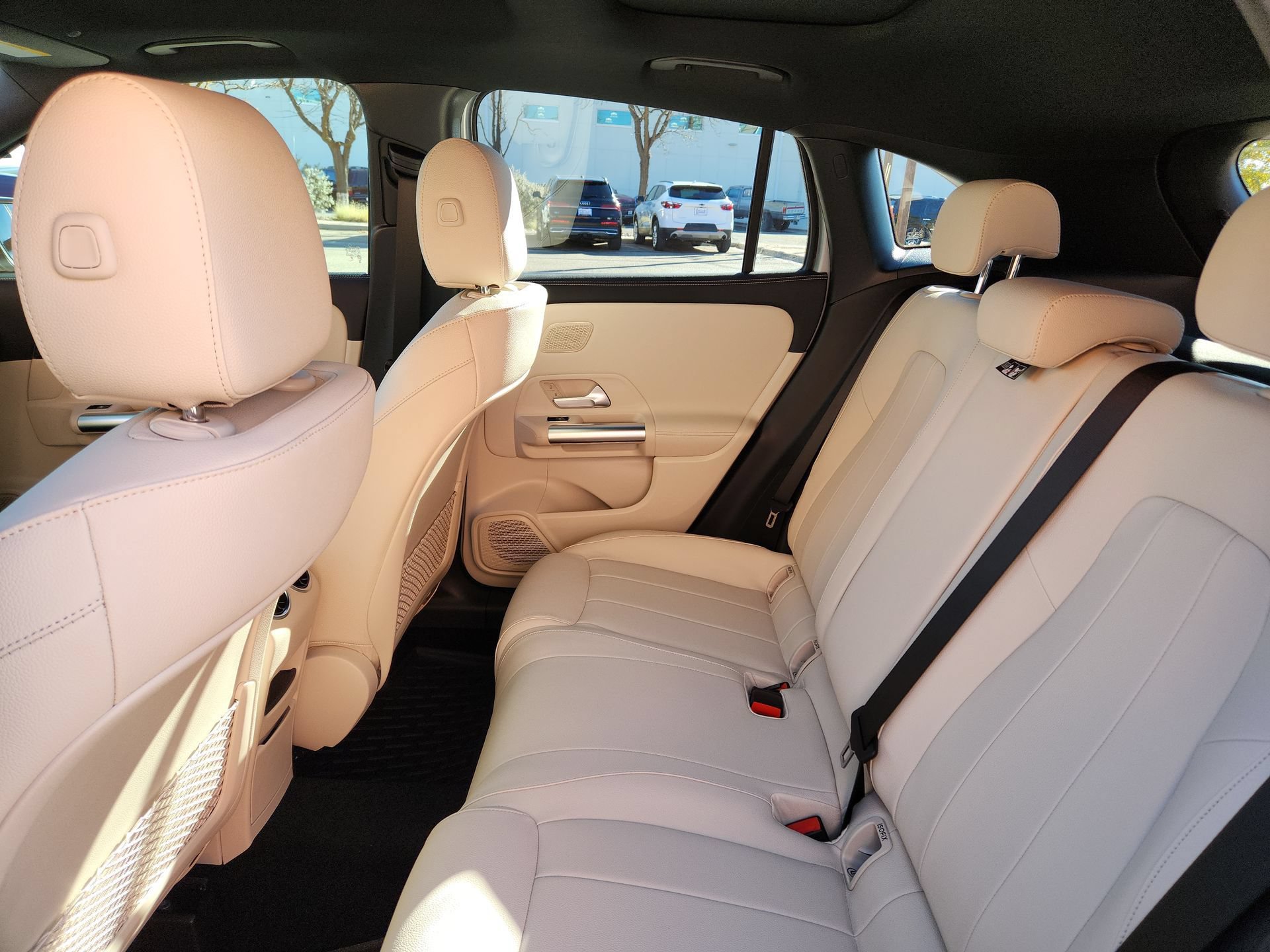 New 2025 Mercedes-Benz GLA 250 4MATIC image 13