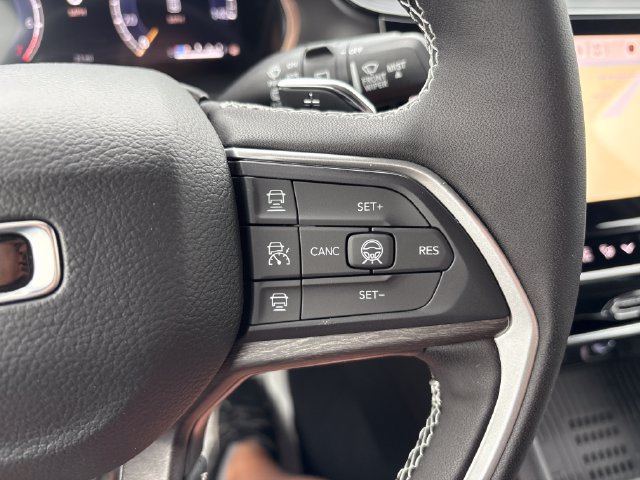 New 2026 Jeep Grand Cherokee L 4WD image 12