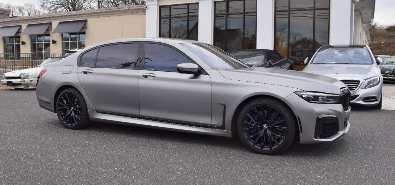 Used 2022 BMW M760i xDrive w/ Luxury Rear Seating Package image 18