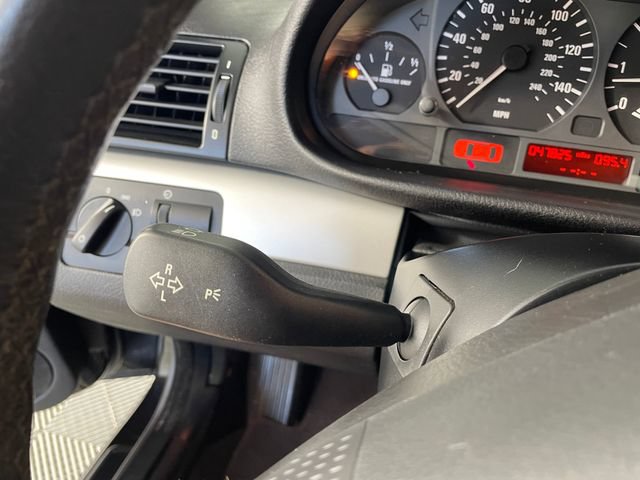 Used 2003 BMW 325i Sedan RWD image 12