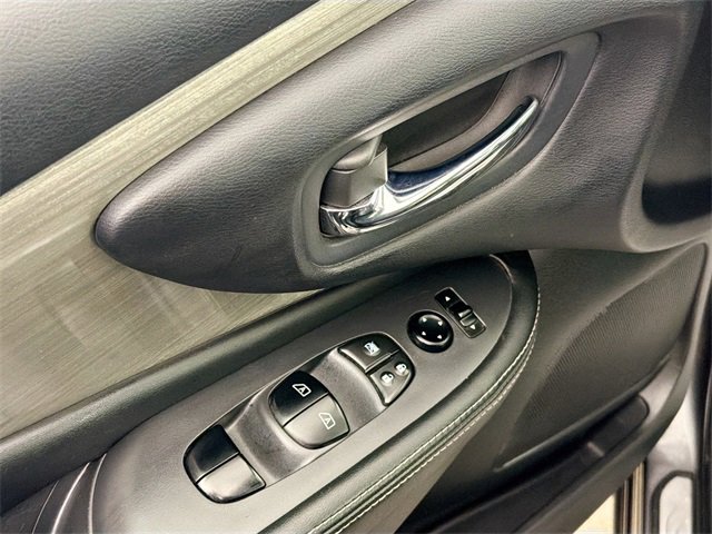 Used 2015 Nissan Murano SV image 18