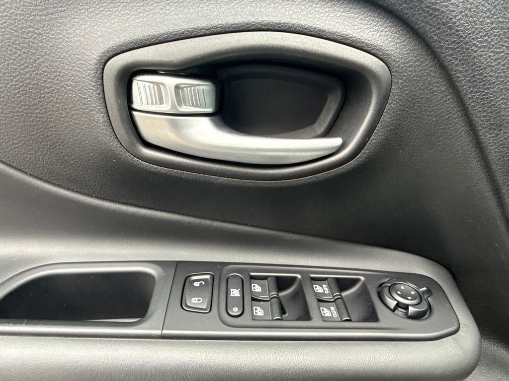 Used 2021 Jeep Renegade Limited image 20