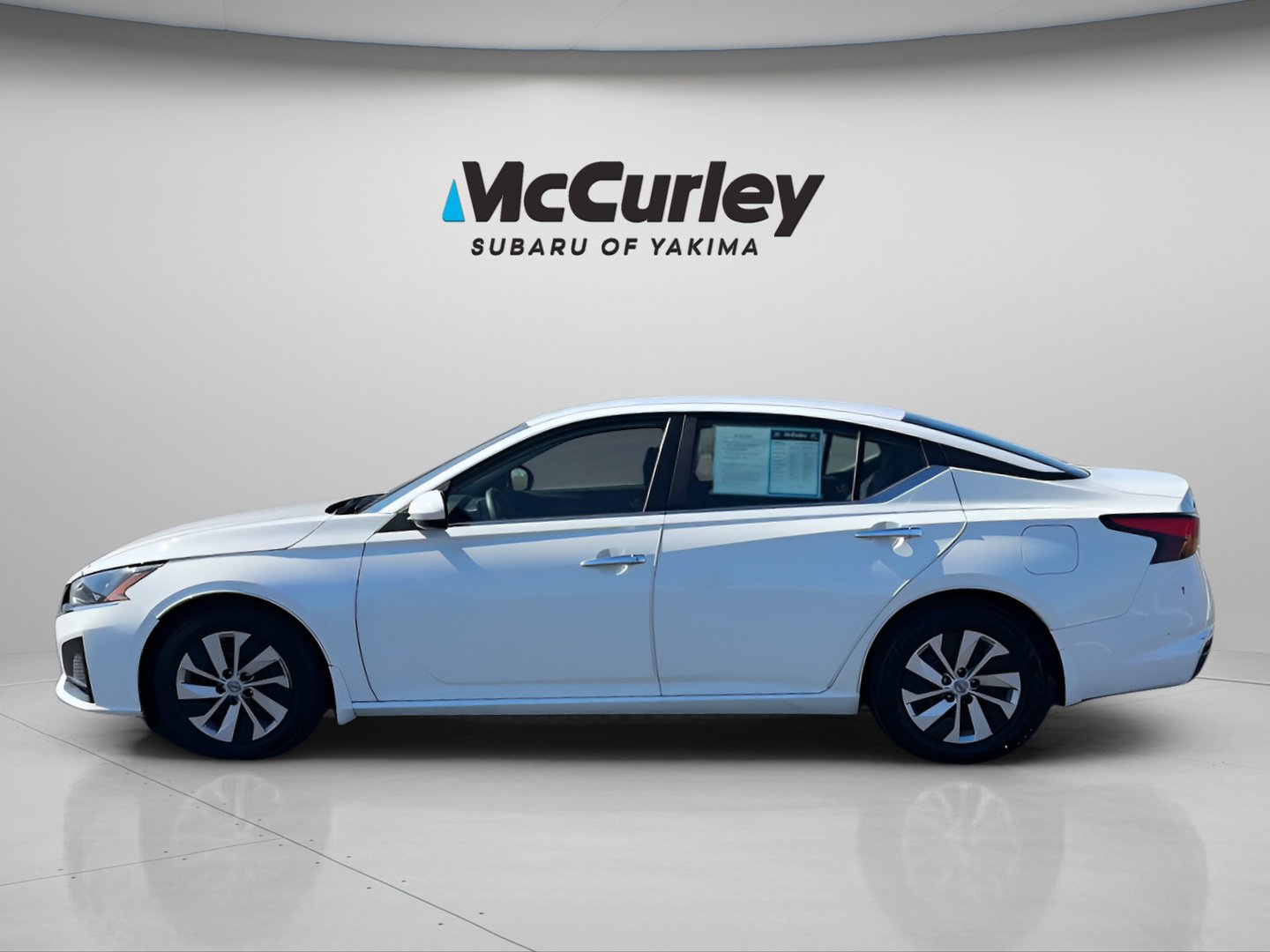 Used 2023 Nissan Altima 2.5 S FWD image 2