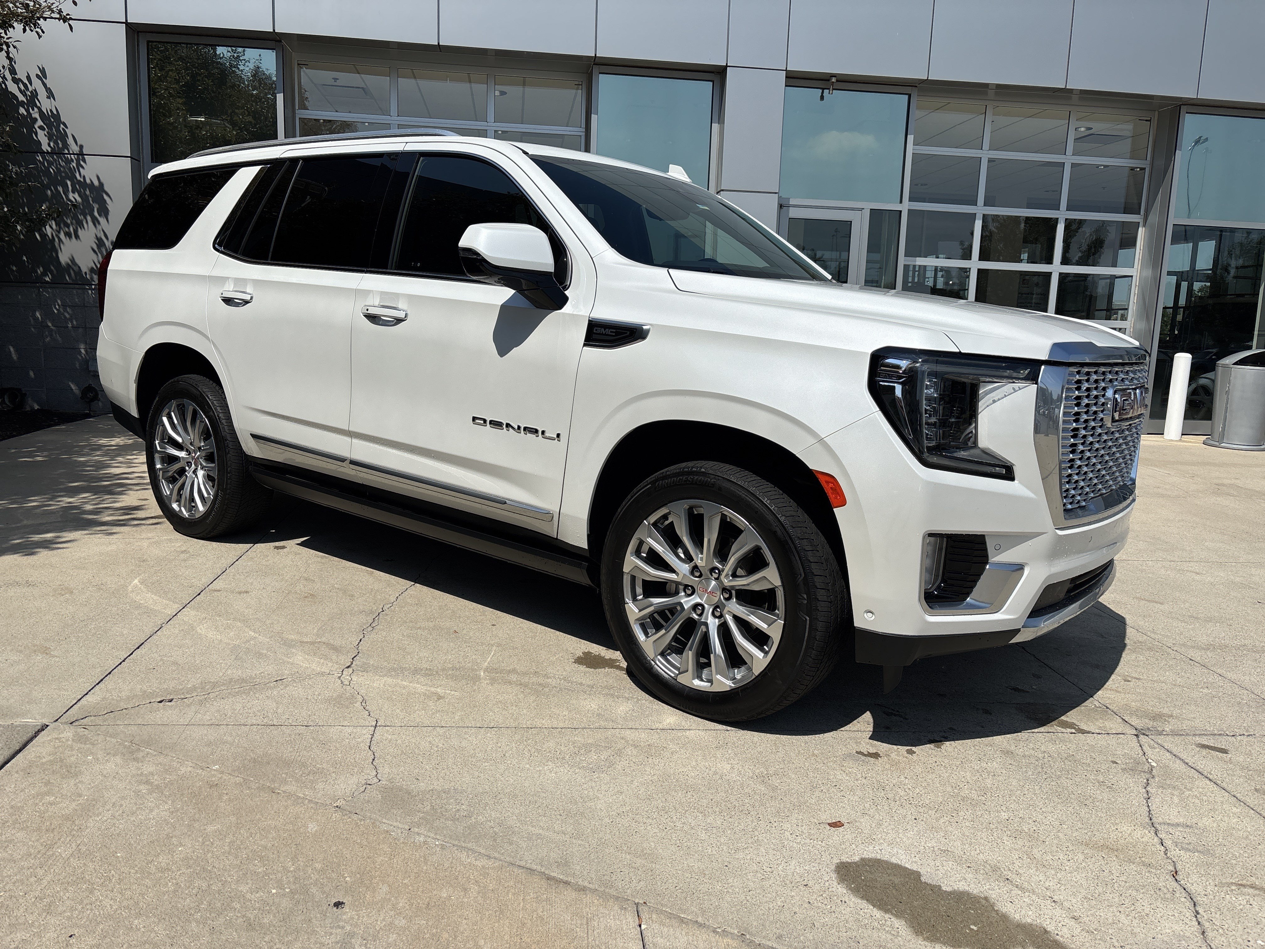 Used 2024 GMC Yukon Denali w/ Denali Reserve Package AWD/4WD video 2