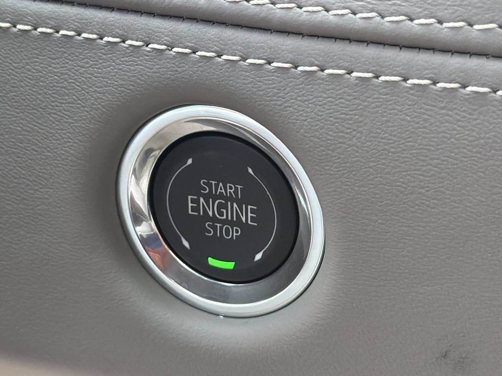 New 2026 Cadillac Escalade ESV Platinum Luxury w/ LPO, Radiant Package AWD/4WD image 30